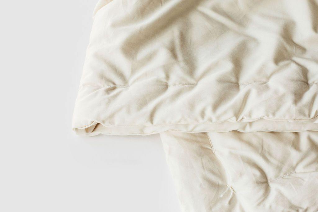 Holy Lamb Organics 100% Organic Wool Comforter - VitaHeals.com