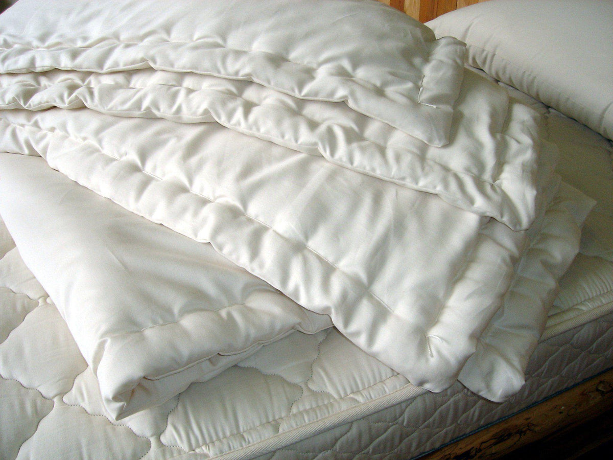 Holy Lamb Organics Dual-Weight Wool Comforter - VitaHeals.com
