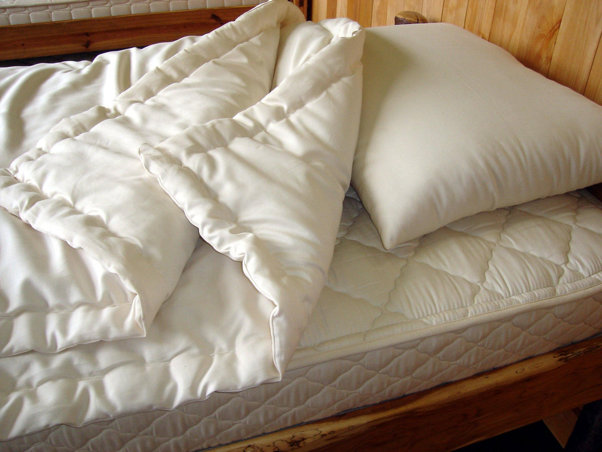 Holy Lamb Organics 100% Organic Wool Comforter - VitaHeals.com